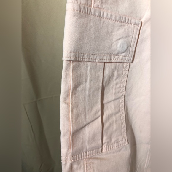 🌼NWT Levi’s pink/blush Cargo Pant - Picture 11 of 14